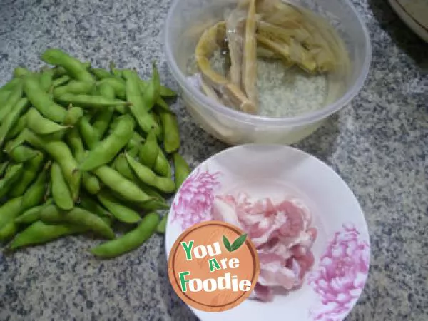 Fried soybean with lamb tail and bamboo shoots