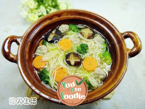 Meat-balls-hot-pot-noodles