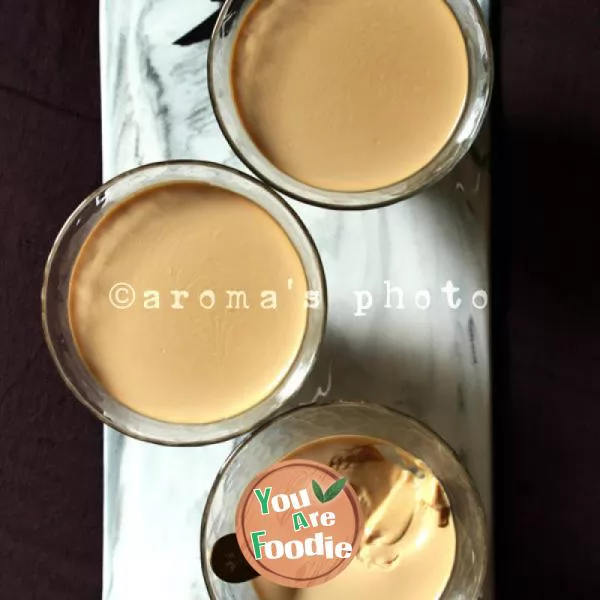 Coffee cream with color and taste