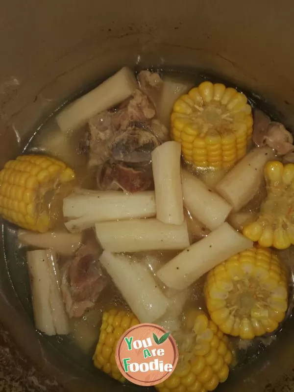 Yam pork tripe and corn soup