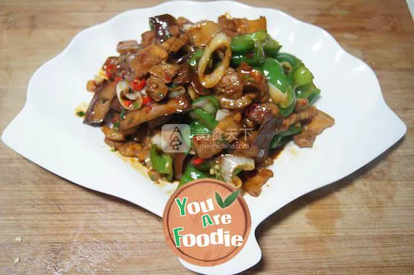 Stir fried pork with dried pork