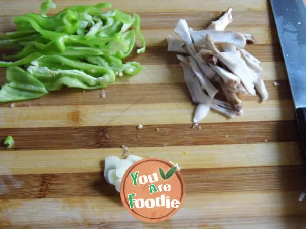 Stir fried tofu with green pepper