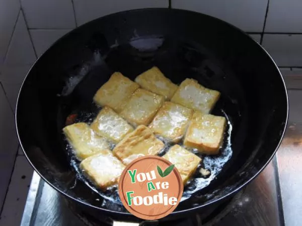 Stir fried tofu with green pepper