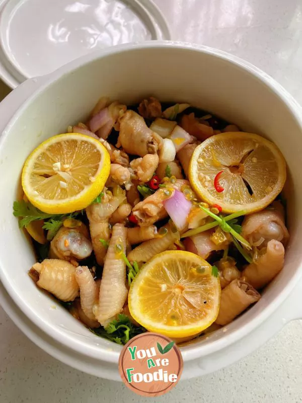 Spiced lemon chicken feet