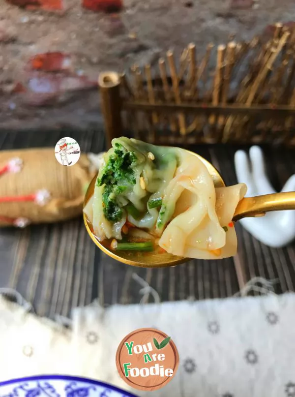 Hot and sour alfalfa wonton