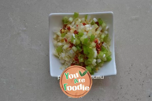 Fried shrimps with minced garlic