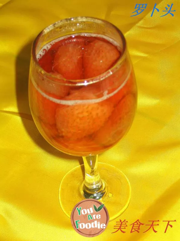 Summer dessert ~~~~~ strawberry in syrup