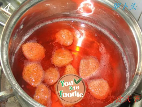 Summer dessert ~~~~~ strawberry in syrup
