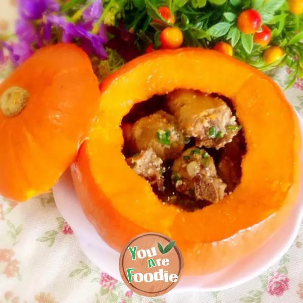 Steamed spare ribs with pumpkin