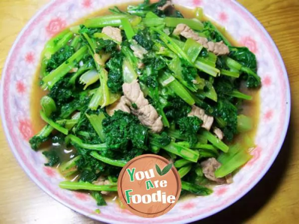 Fried meat with cabbage