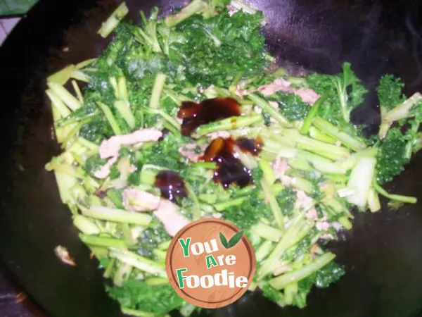 Fried meat with cabbage