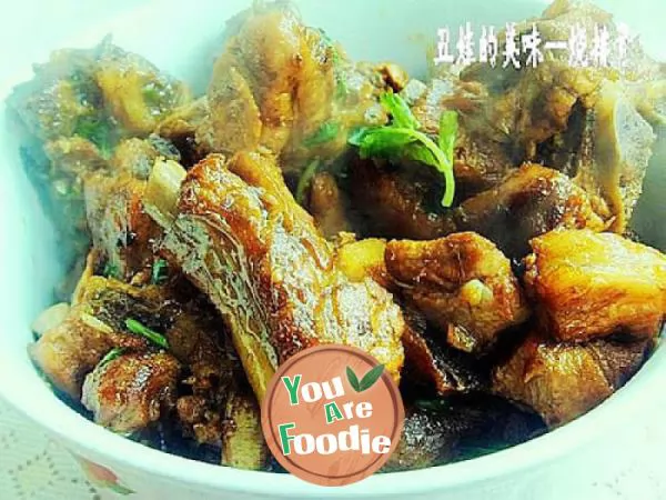 His father's specialty --- braised spareribs