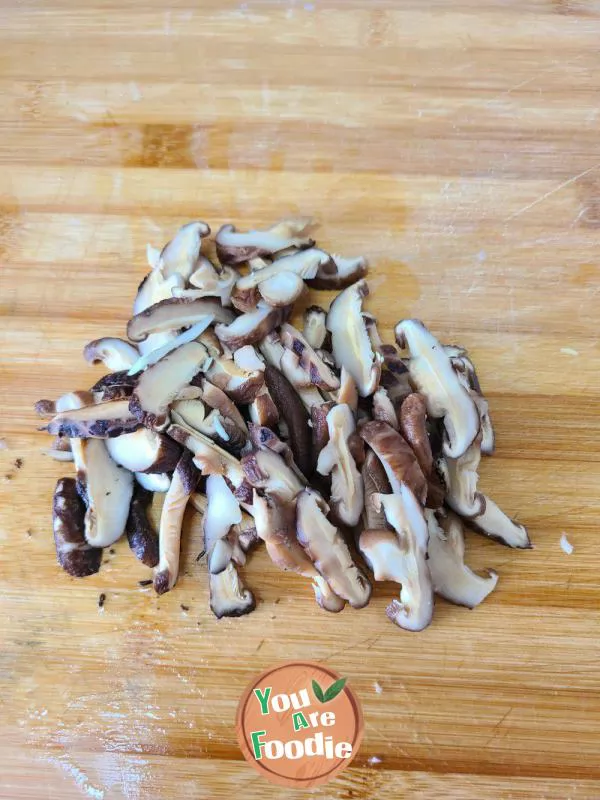 Stir fried mushroom with cabbage