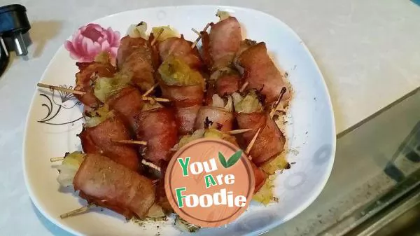 Bacon and pickled cabbage rolls