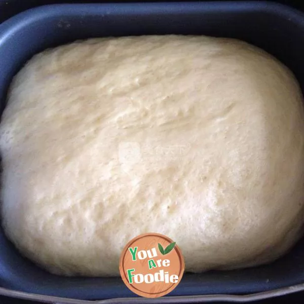 Steamed bread in condensed milk soup