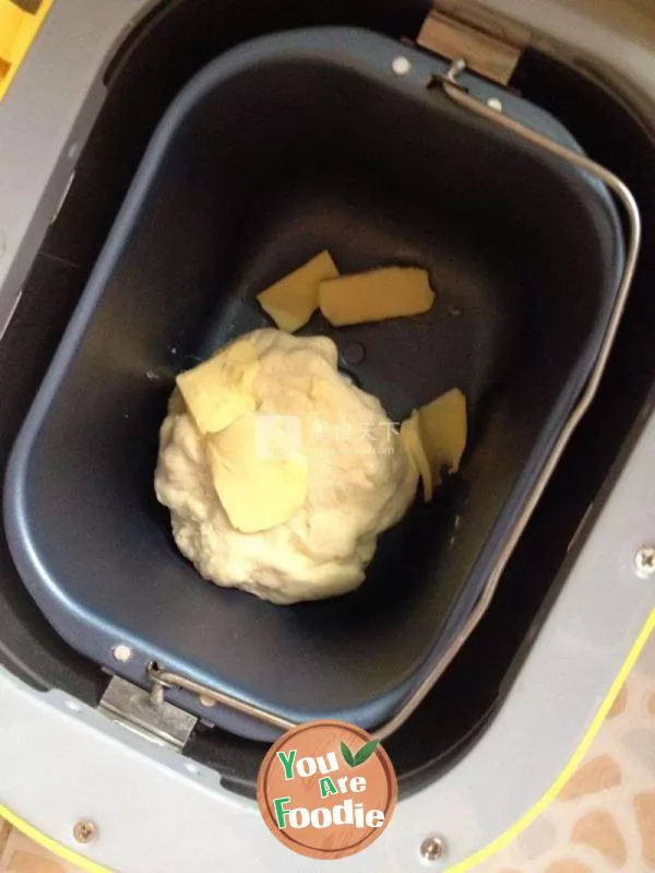 Steamed bread in condensed milk soup