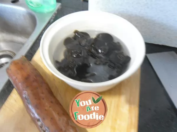 Fried yam with black fungus