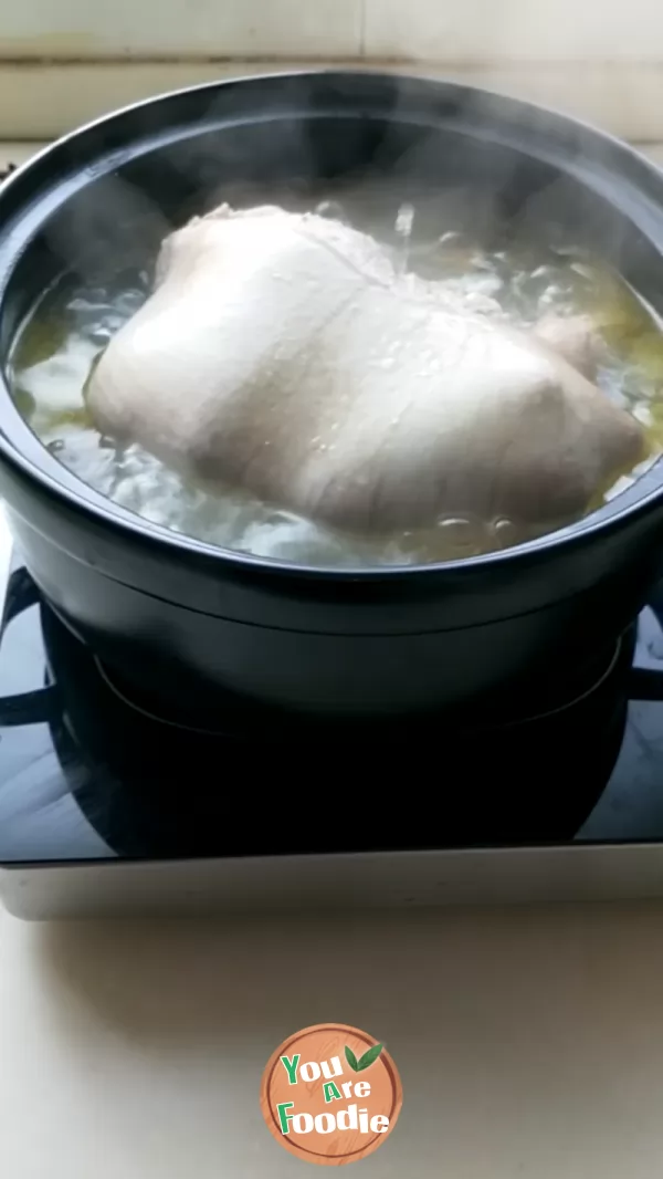 Braised chicken with pork tripe