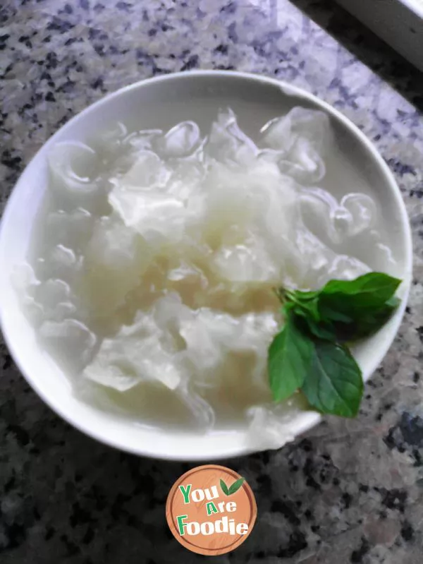 Tremella soup with rice flavor