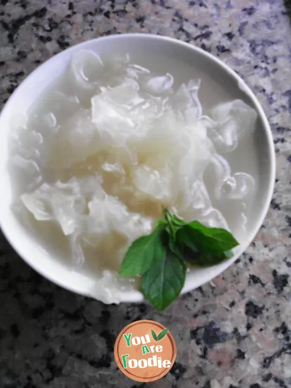 Tremella soup with rice flavor