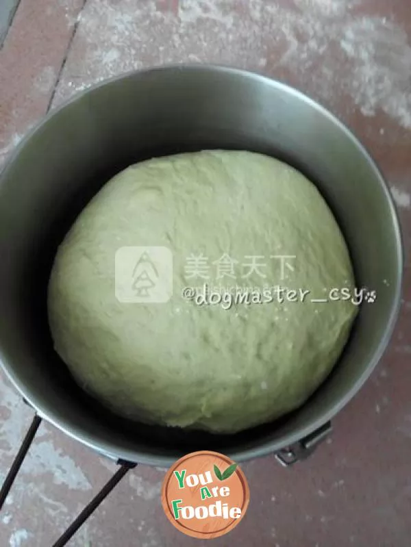 Baked a plain big steamed bread without egg and milk [Matcha red bean bread]