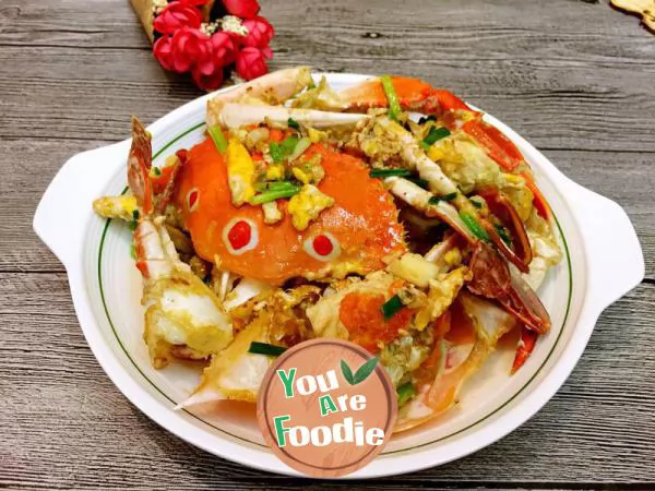 Fried crab with egg
