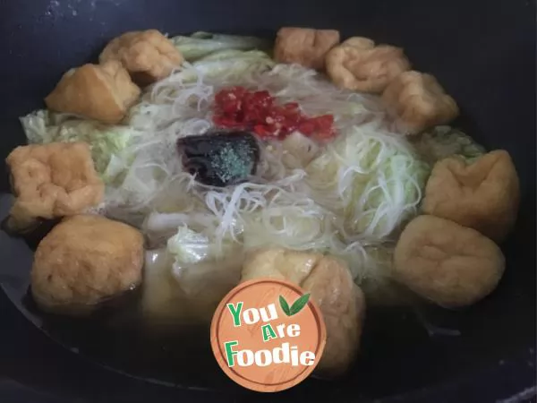 Cabbage and vermicelli soup