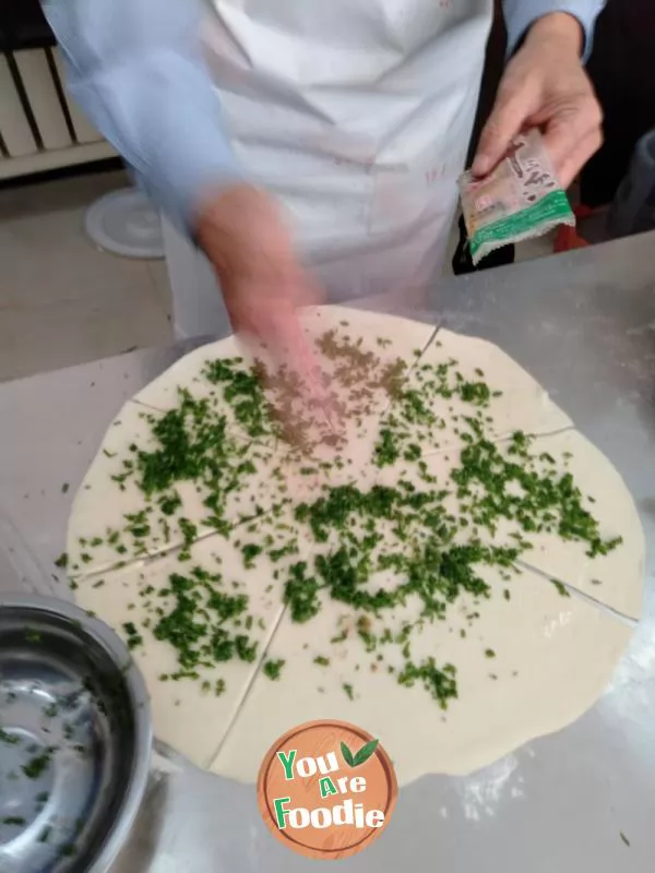 Fried noodles with Scallion