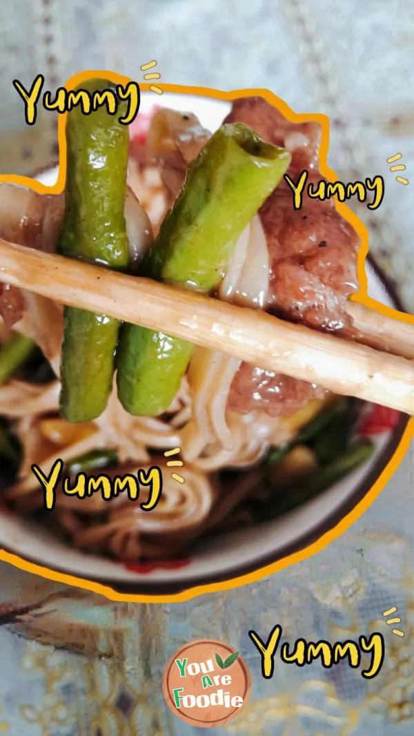 Braised Bean Noodles with Hanging Noodles