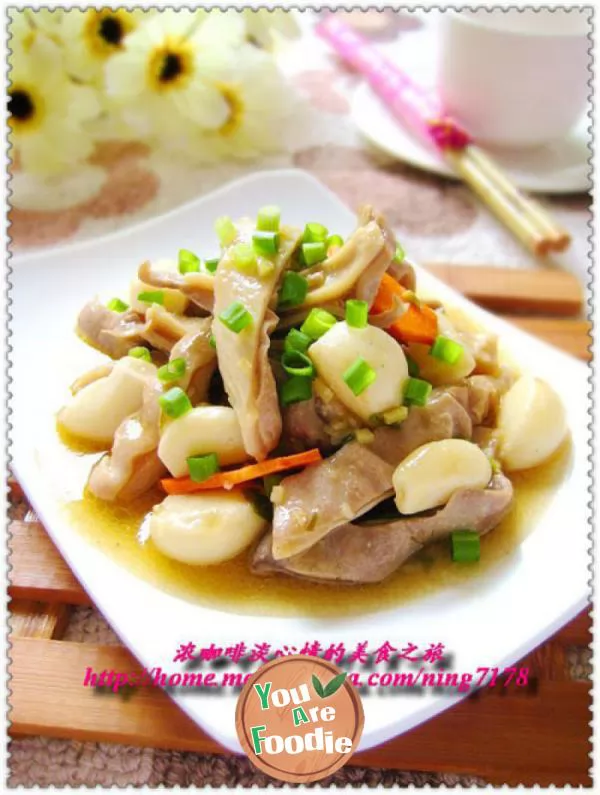 [Sichuan cuisine] the third non spicy Sichuan cuisine - braised tripe strips with garlic