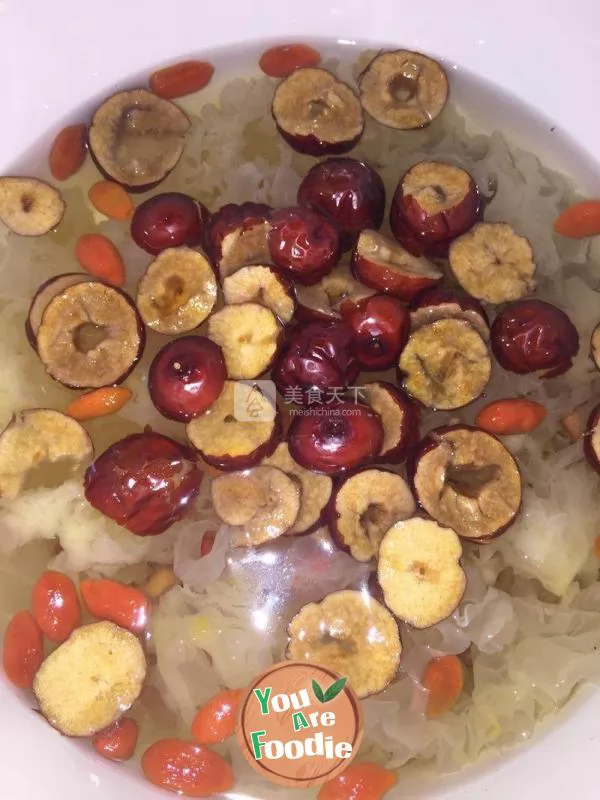 Tremella and jujube soup