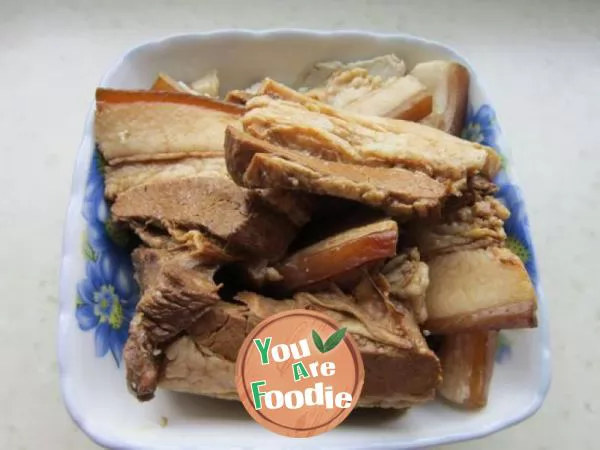 Stewed tofu with streaky pork