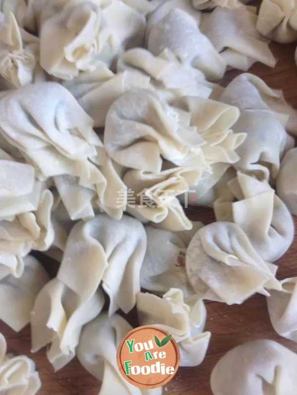 Fresh and refreshing small wonton -- pork and scallion stuffing