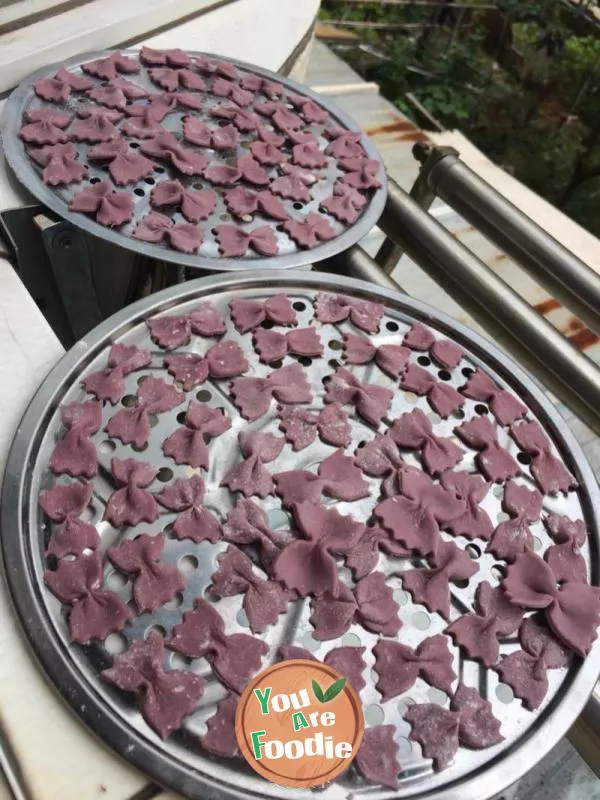 Purple potato butterfly noodles