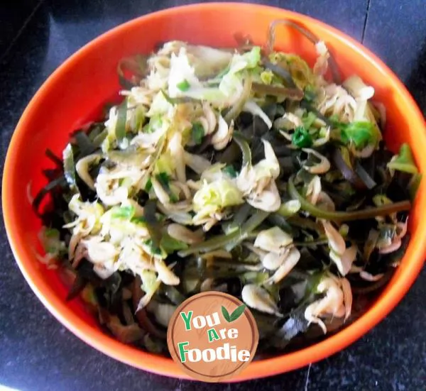 Braised cabbage with shredded kelp