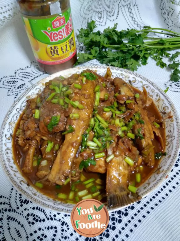 Braised fish in soy sauce