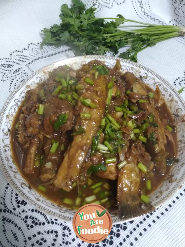 Braised fish in soy sauce