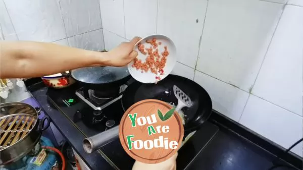 Home cooked egg fried noodles