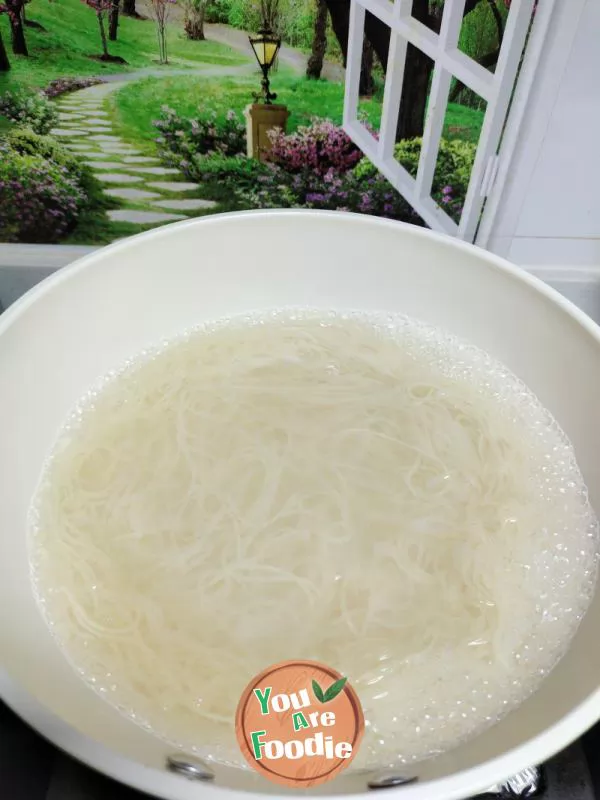 Homemade cold noodles