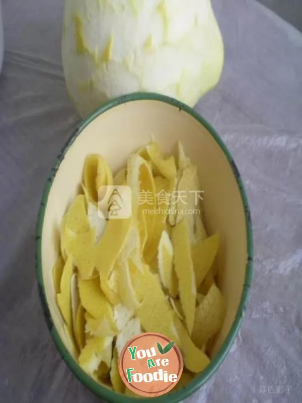 Sugar preserved pomelo peel