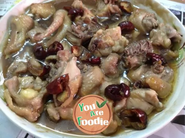 Steamed chicken with red dates in oyster sauce