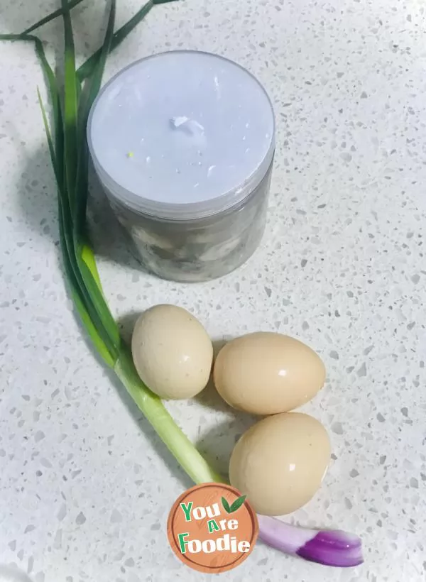 Fried eggs with oysters