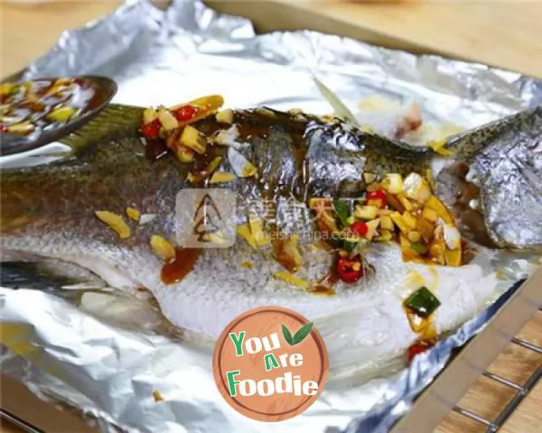 Thai style grilled fish with lemon flavor