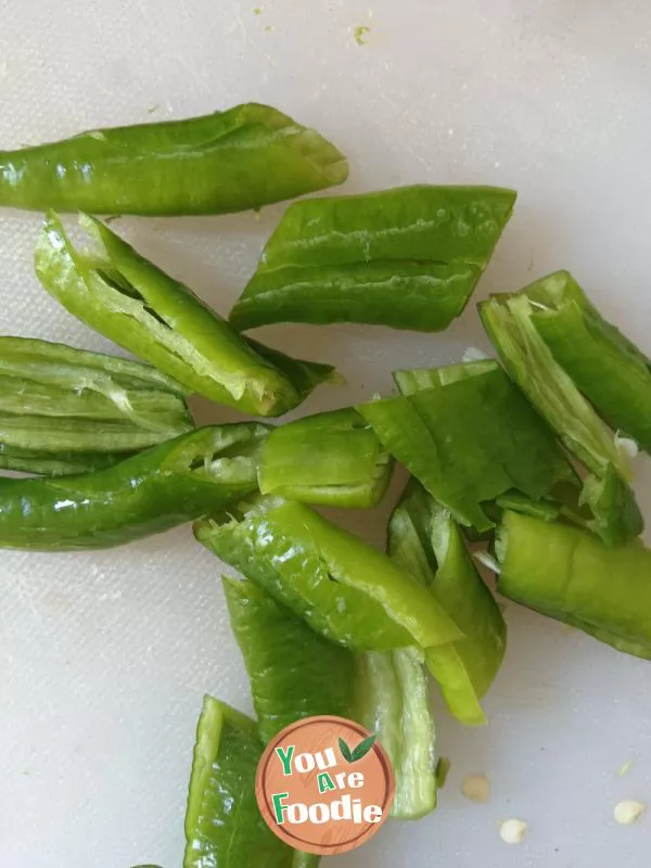 Stir fried Century egg with green pepper