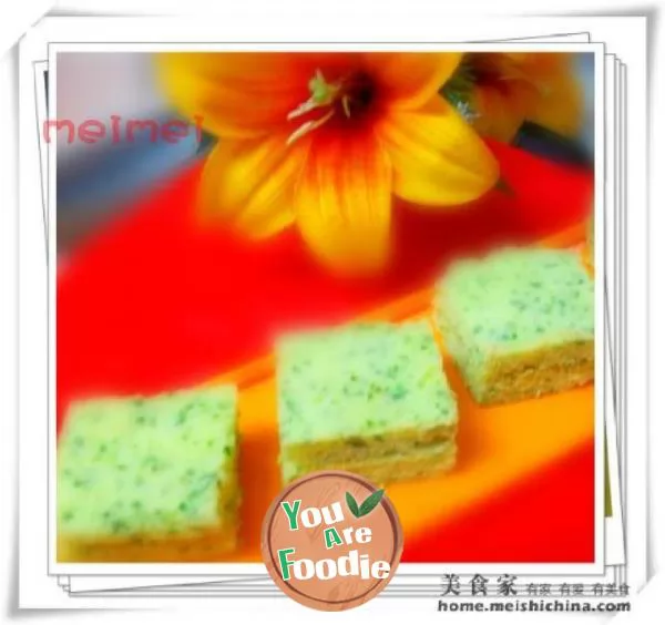 The Spring Festival is coming. Spinach cake