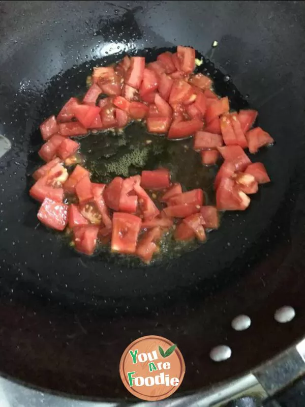 Fried rice with tomato and egg