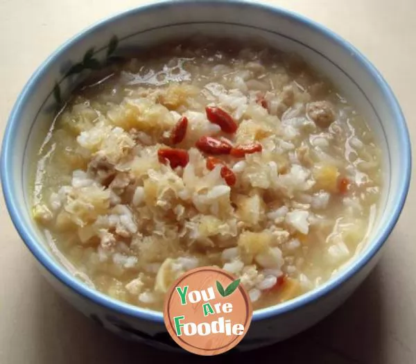 Warm-porridge-in-winter-----congee-with-white-fungus,-scallops-and-minced-chicken