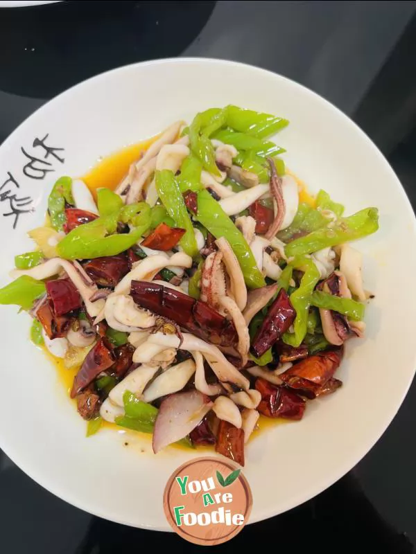 Spicy squid with green pepper