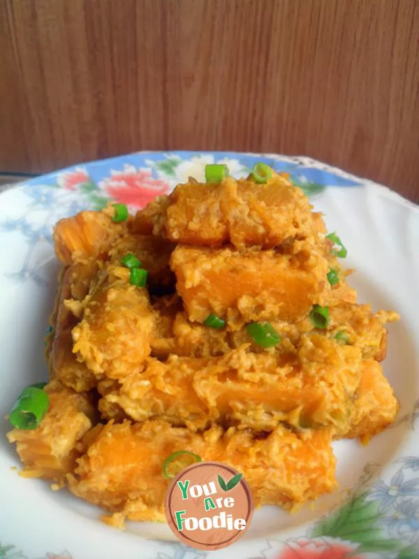 Baked pumpkin with salted duck eggs