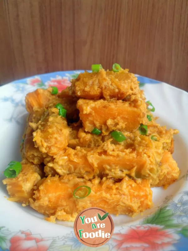 Baked pumpkin with salted duck eggs